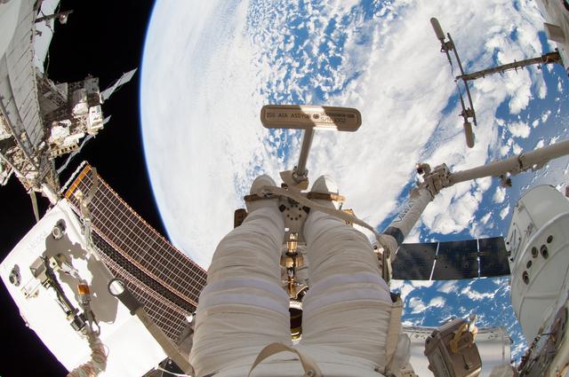 NASA astronaut Reid Wiseman performs an EVA during Expedition 41.